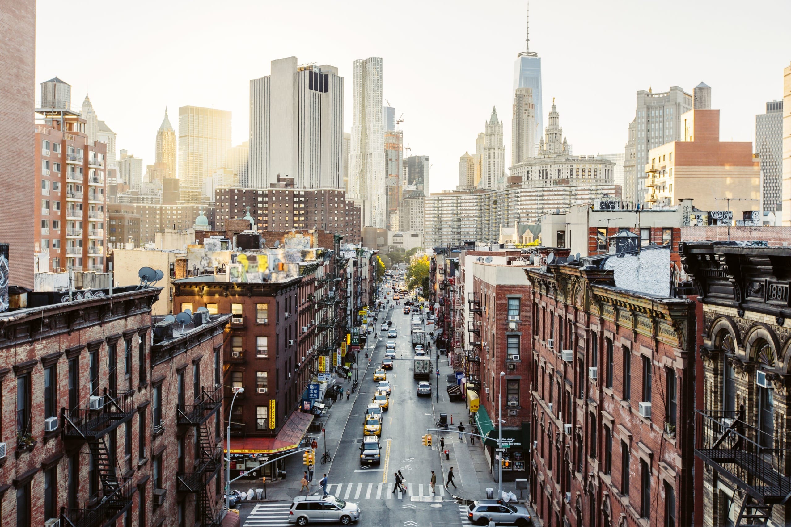 “뉴욕시, 맨해튼 상업지구의 빈 사무실을 주택으로 리모델링하여 주택 부족 문제 해결”
